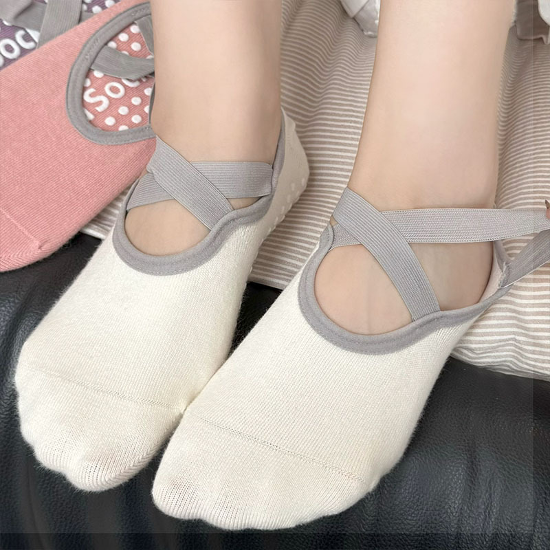 Professional Women Yoga Sock S - огляд і ціна Pilates & Yoga Unleashed International Academy Yonkers
