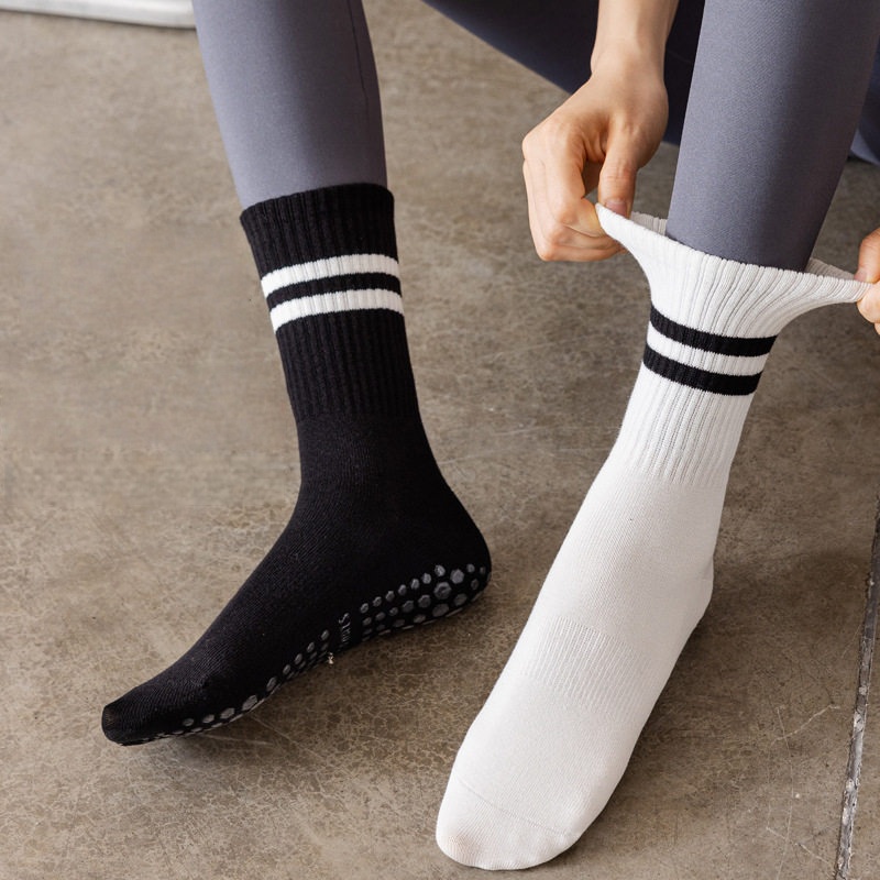 Women Non Slip Yoga Socks, Gri - огляд і ціна Pilates Yoga Workout