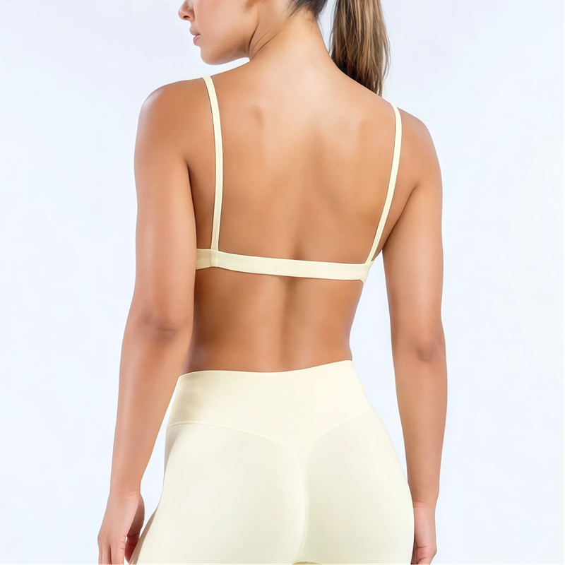 HISTELLO Impact Scoop Neck Bra - огляд і ціна Pilates Yoga Workout