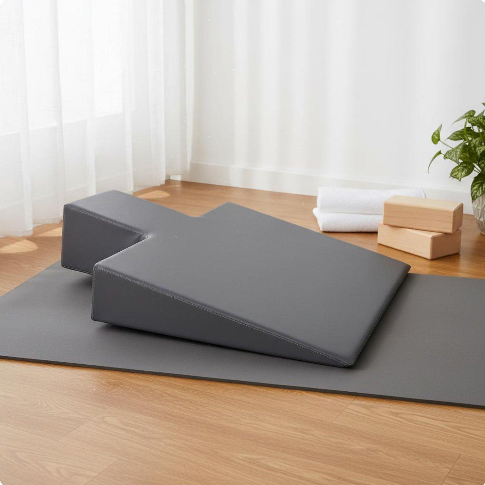 Maternity Support Cushion Dens - огляд і ціна Pilates & Yoga Unleashed Studio